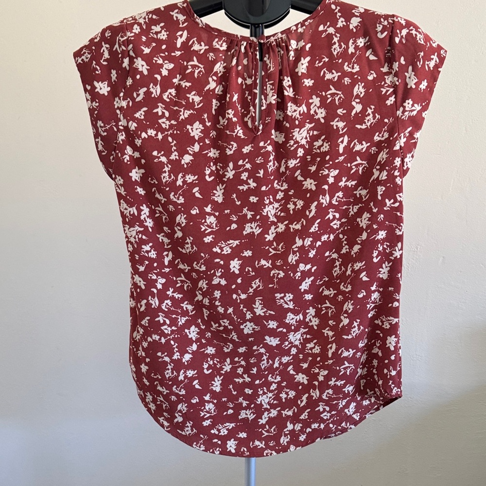 Women's Rust Floral Print Top Size Small - Picture 14 of 14